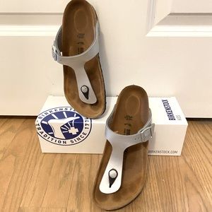 Birkenstock Kids Gizeh silver sandals -barely worn